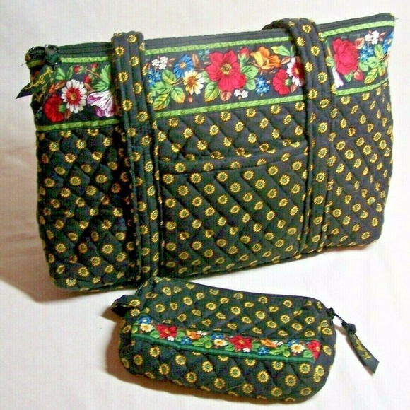 Vera Bradley Handbags - *Reposh* Vera Bradley Floral Quilted Handbag